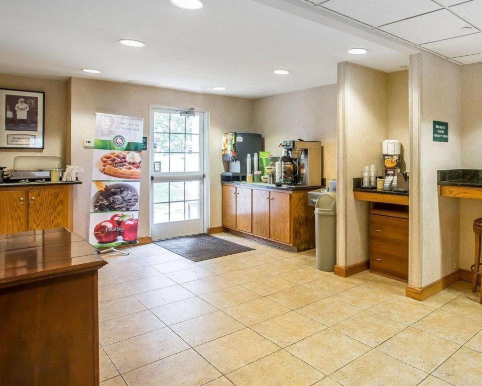 Quality Inn & Suites Маунт-Джульет Екстер'єр фото