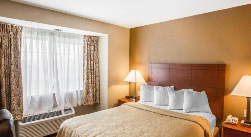 Quality Inn & Suites Маунт-Джульет Екстер'єр фото