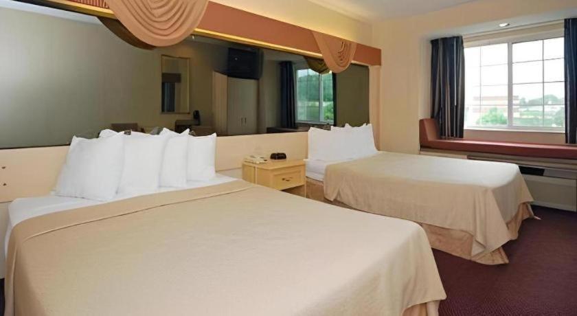 Quality Inn & Suites Маунт-Джульет Екстер'єр фото